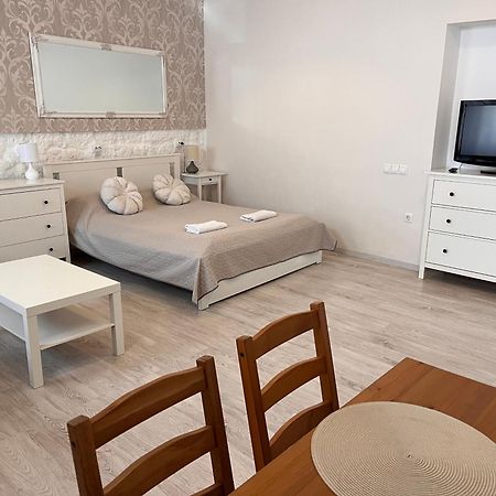 Pacsirta Apartmanhaz 埃格尔 外观 照片