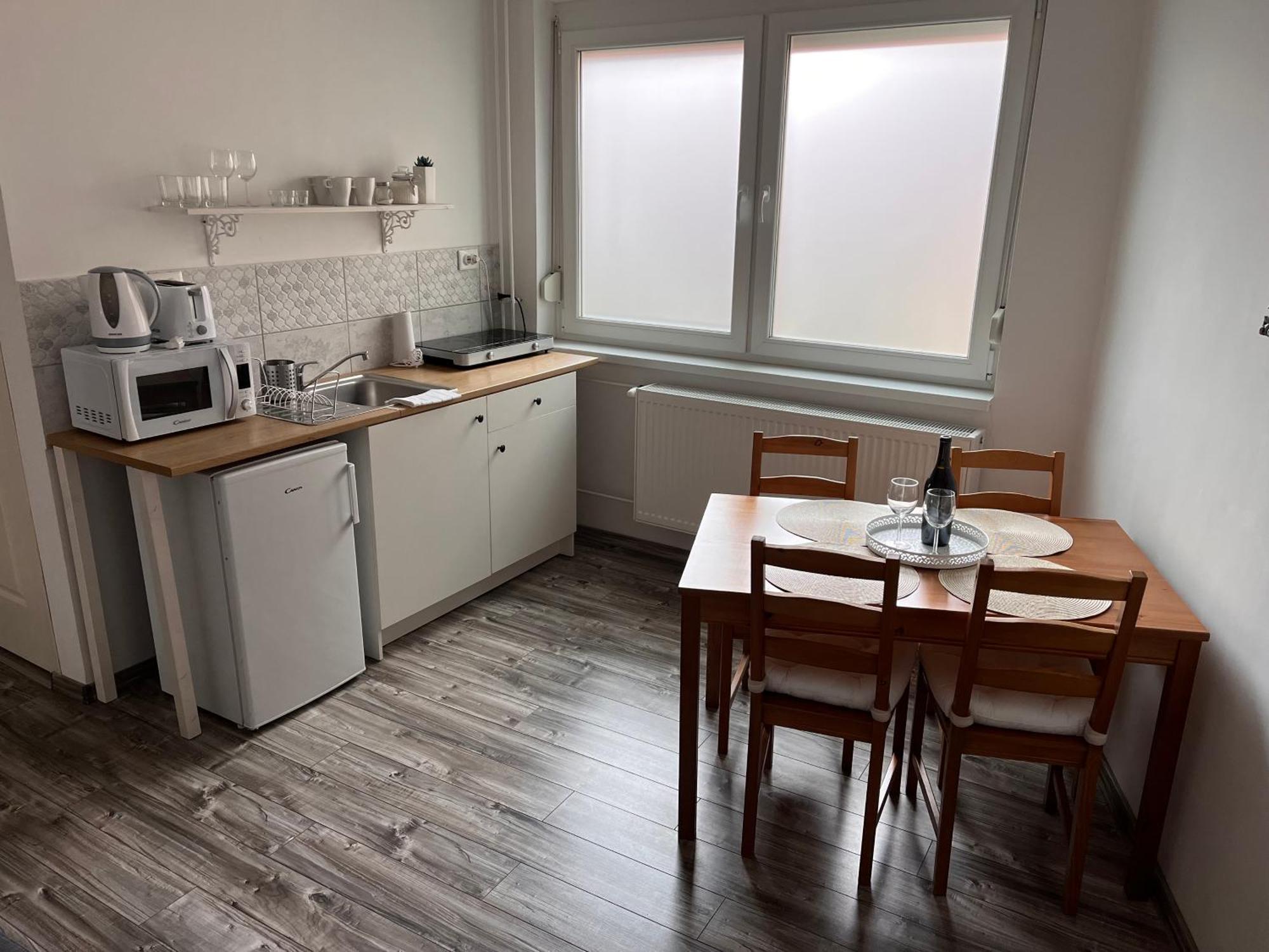 Pacsirta Apartmanhaz 埃格尔 外观 照片